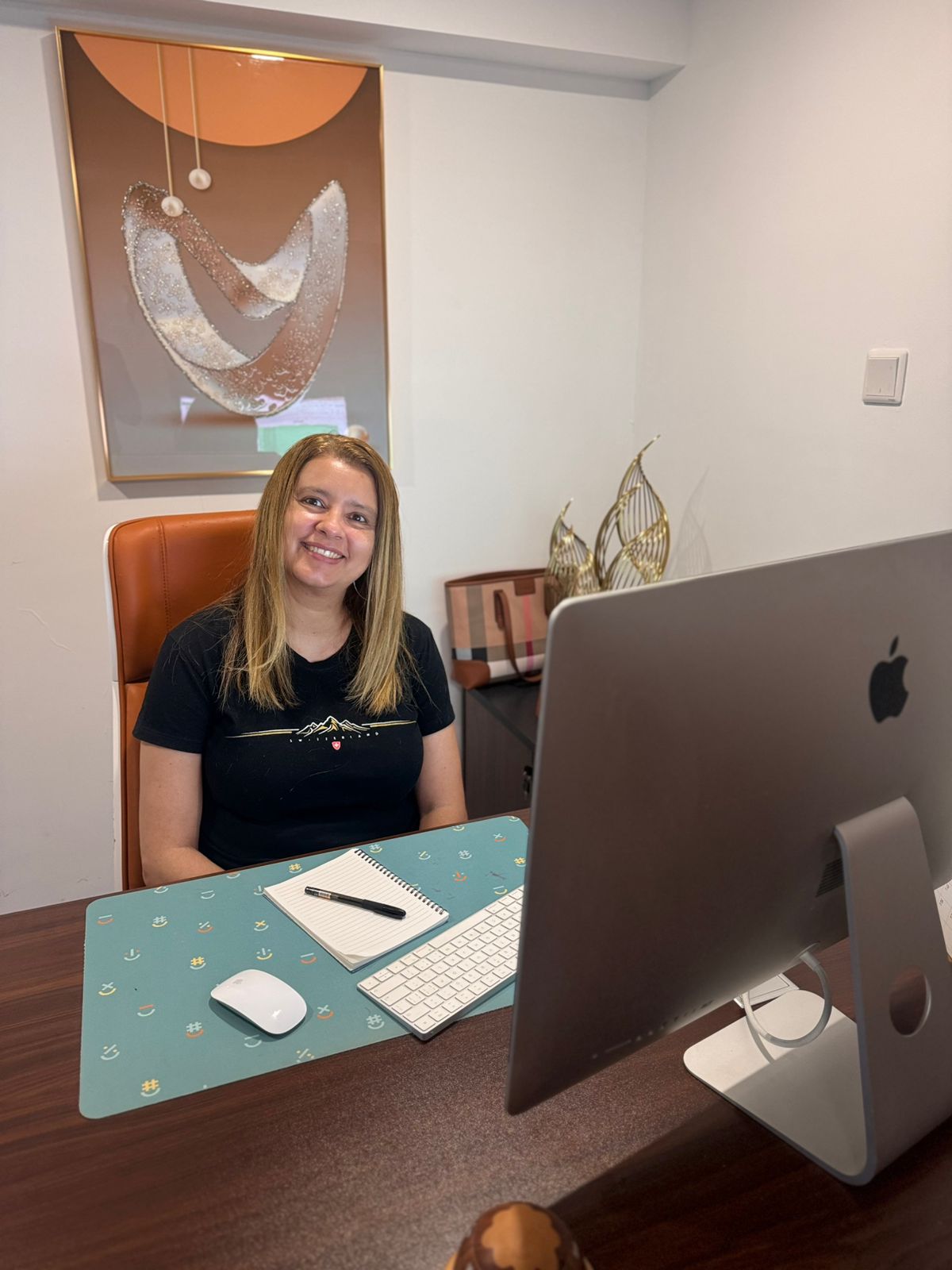 Sandra de Almeida — Operações e Compliance